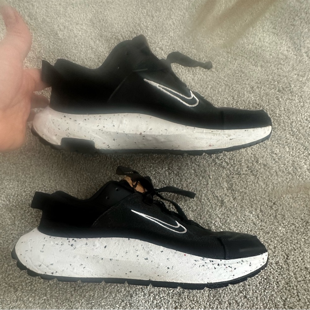 NIKE Crater Remixa Sneakers - Size 7
